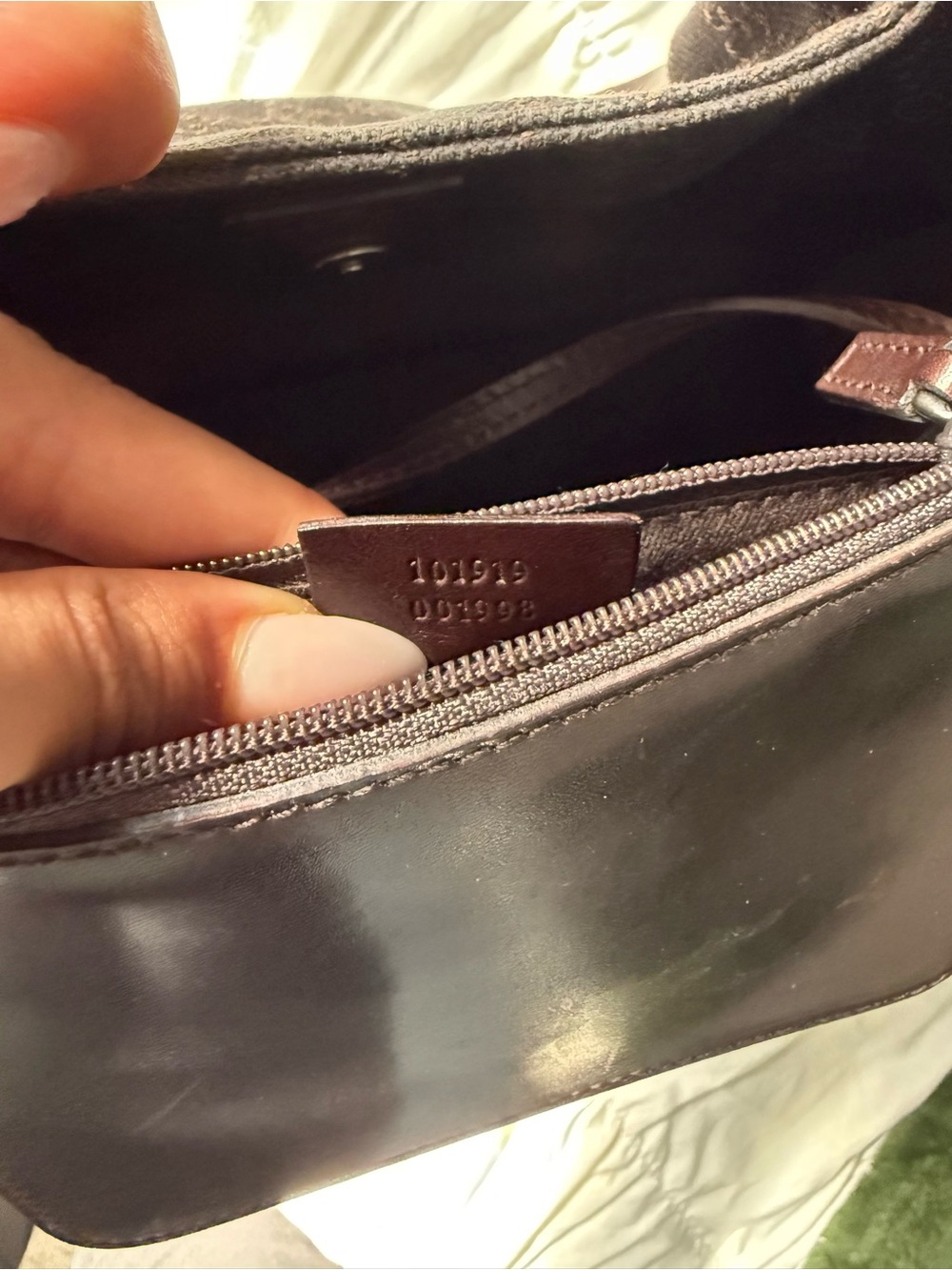 Gucci GG Canvas Ring Tote - Picture 8 of 8